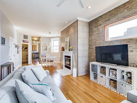 5th image of 1727 N Clybourn Ave #2