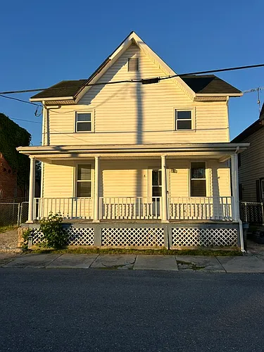 8 Elger St Photo 1