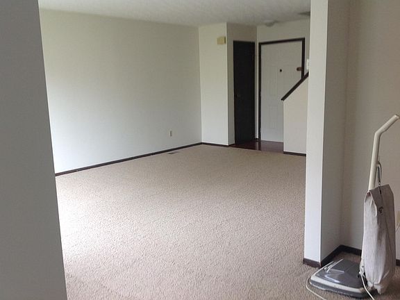 2nd image of 404 Sentry Ln