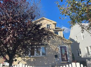 34 East Ave, Valley Stream, NY 11580