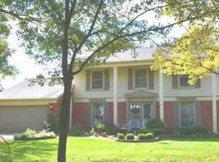 1063 Hemlock Dr, Rochester, MI 48307