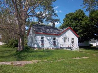 214 W Green St, Roberts, IL 60962