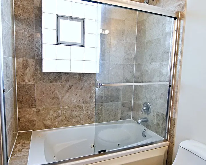 5140 N Clark St — Photo 12