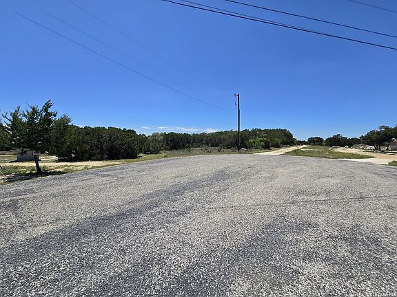 5th image of 102 County Road 2732