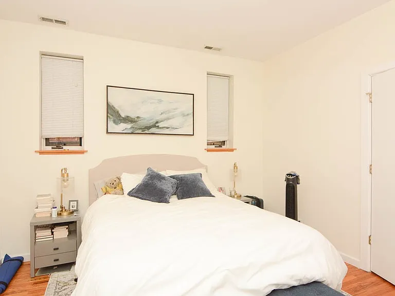 1346 W Henderson St #3 — Photo 12
