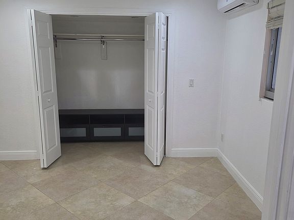 2nd image of 300 SW 71st Ave #3