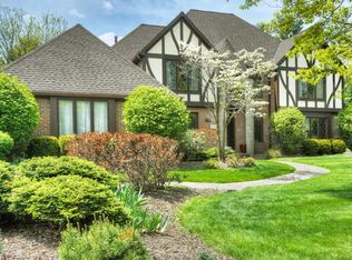 23487 Wingedfoot Dr, Westlake, OH