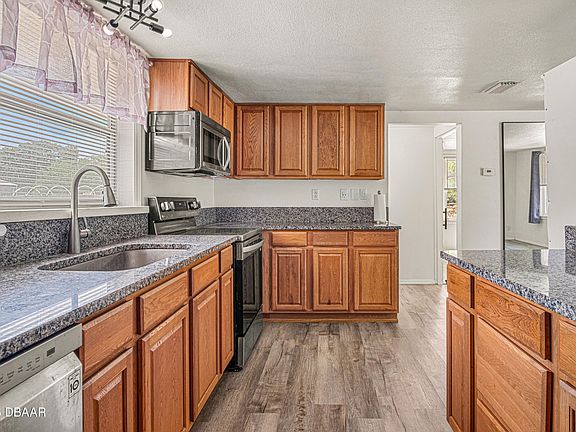 2nd image of 3545 Perkins Ave