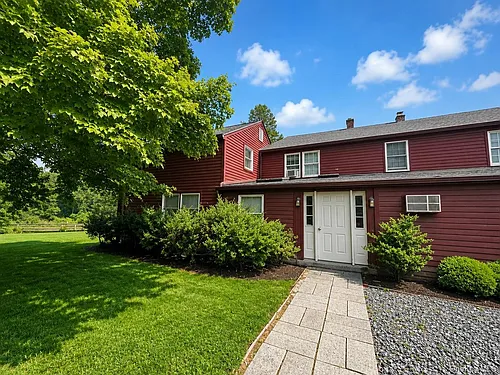 110 Hardscrabble Rd #1A Photo 1