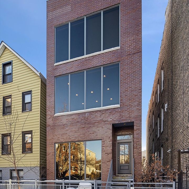 1st image of 1457 W Erie St #2