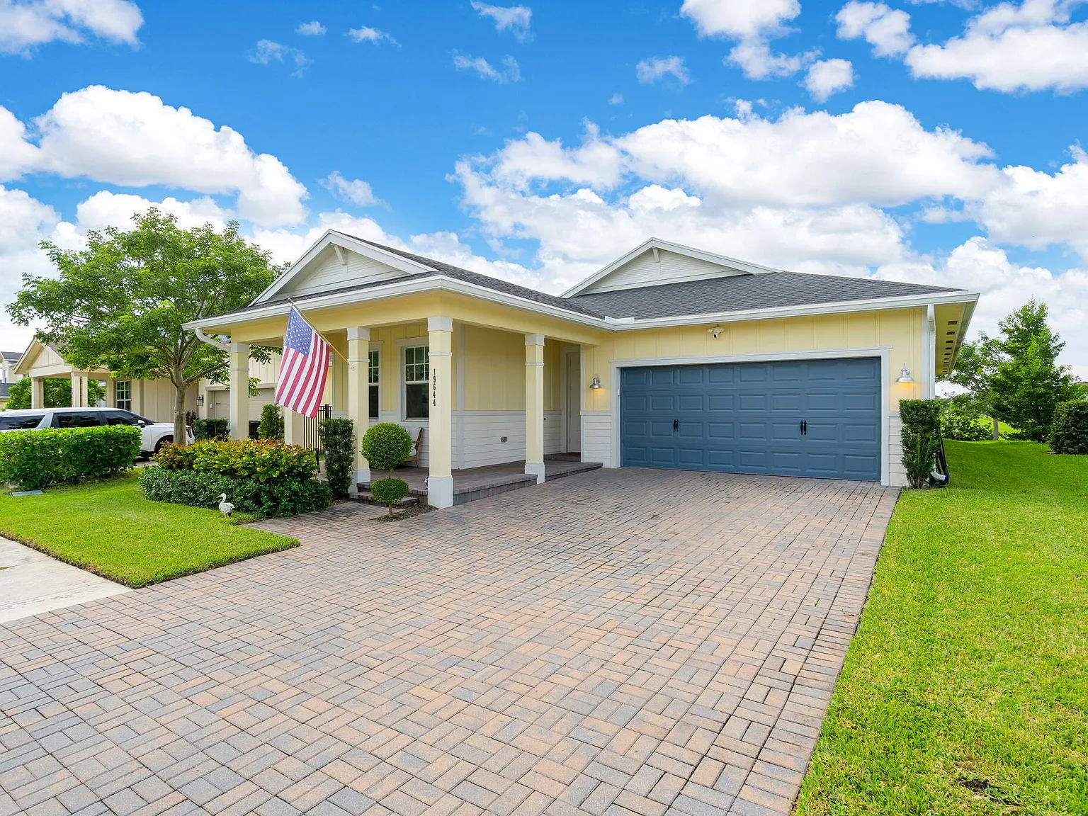 3 bed, 2.0 bath, 1811 sqft, $3,750 — Photo 1