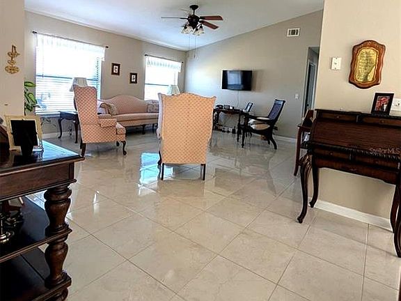 4th image of 759 CARIBOU DRIVE