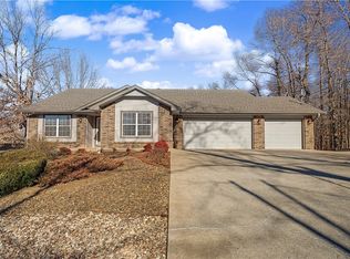 16 Dunvegan Ln, Bella Vista, AR 72715