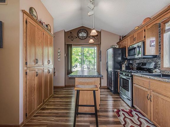 4th image of 38481 Hillshire Ave