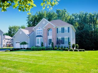 21 Tall Oaks Dr, Monroe Township, NJ 08831