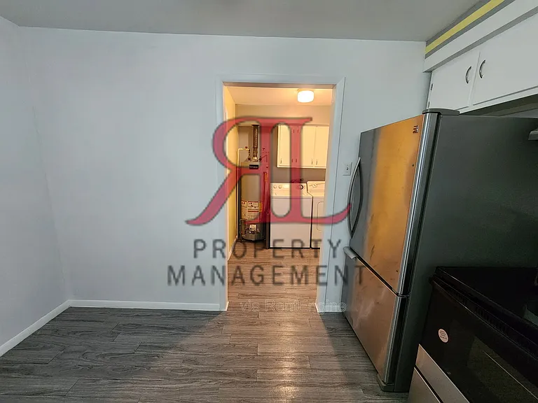 2436 Charlemagne St — Photo 20