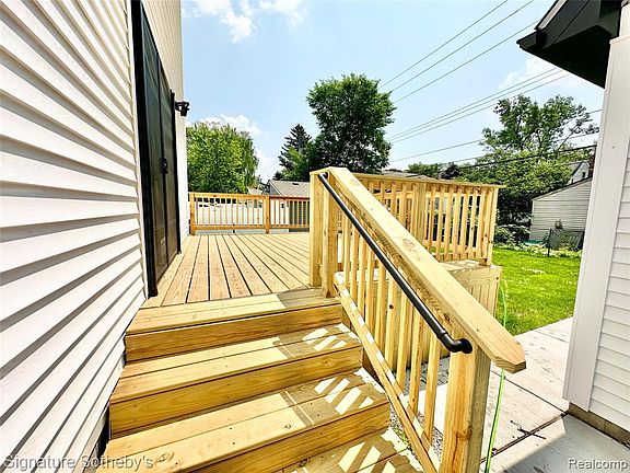 4th image of 442 Ardmore Dr