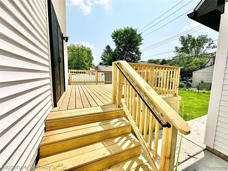 442 Ardmore Dr — Photo 8