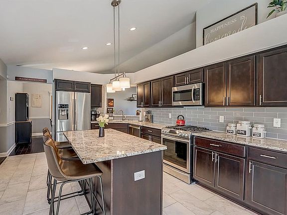 3rd image of 2539 E Honeysuckle Dr