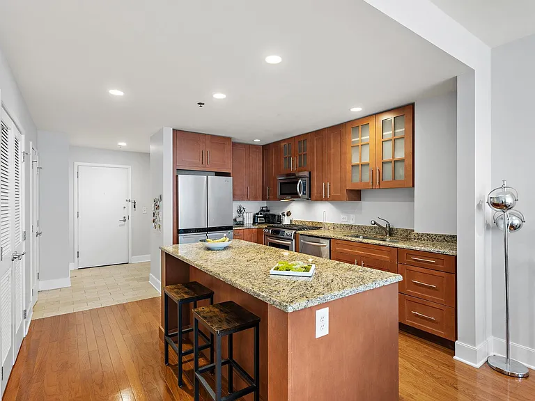 1125 Maxwell Ln #504 — Photo 7