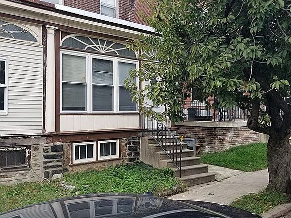 2nd image of 7531 Buist Ave