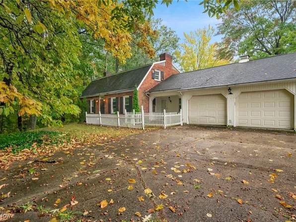 5558 Old Orchard Dr, Geneva, OH 44041