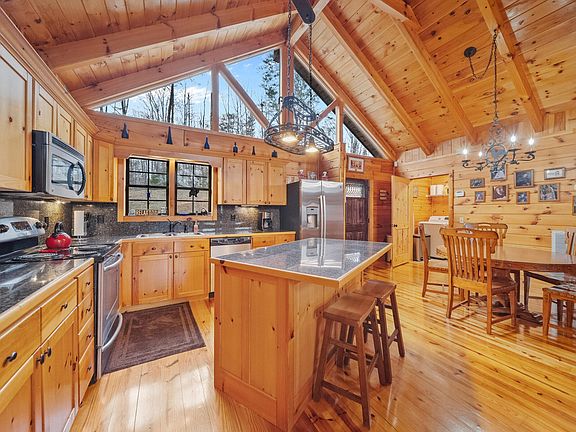 3rd image of 1093 English Fields Dr