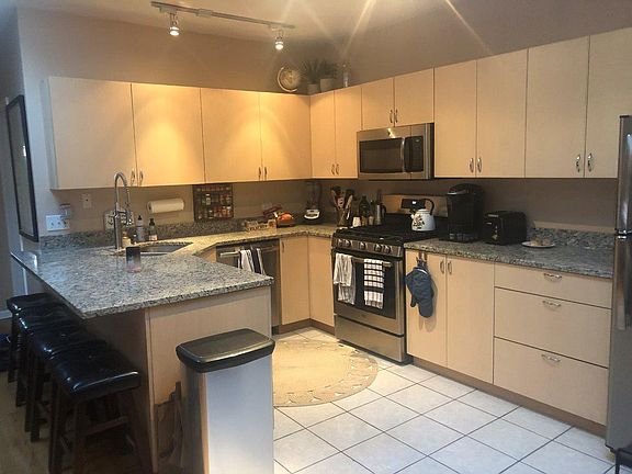 5th image of 1902 W North Ave Unit 3