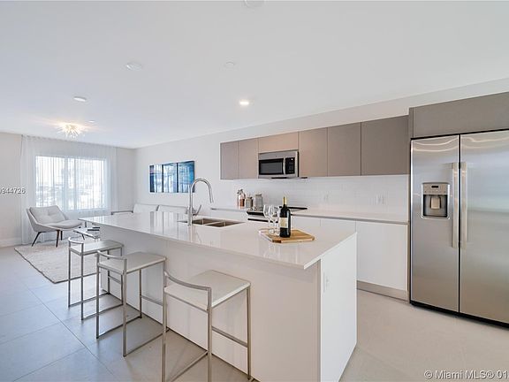 5th image of 19380 NE 26th Ave #4114