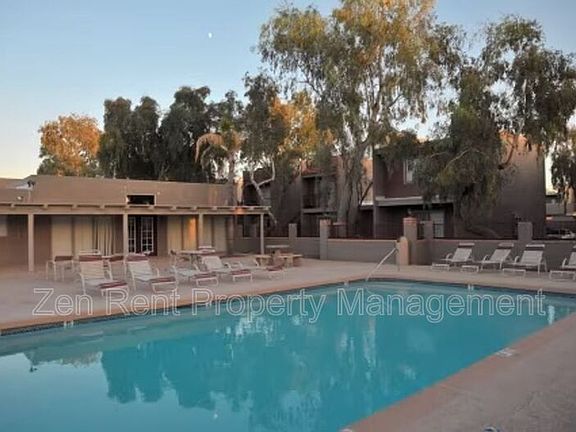 4th image of 2843 E Marconi Ave APT 201