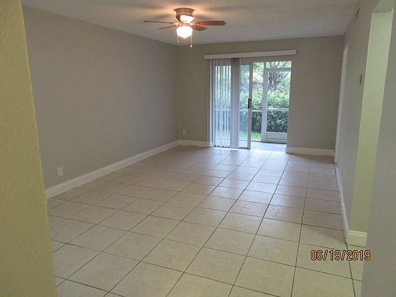 2nd image of 2775 Taft St APT 102
