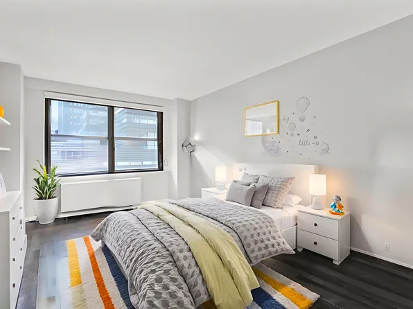 7 East 14th Street image 6 of 13