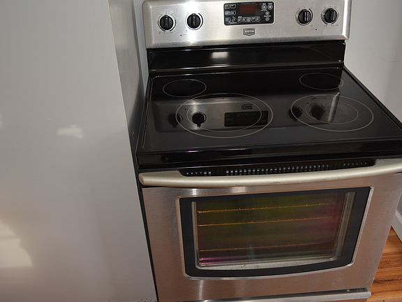 4th image of 302 E 288th St