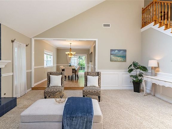4th image of 2060 W 235th St