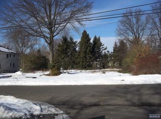 92 Macarthur Ave, Closter, NJ 07624