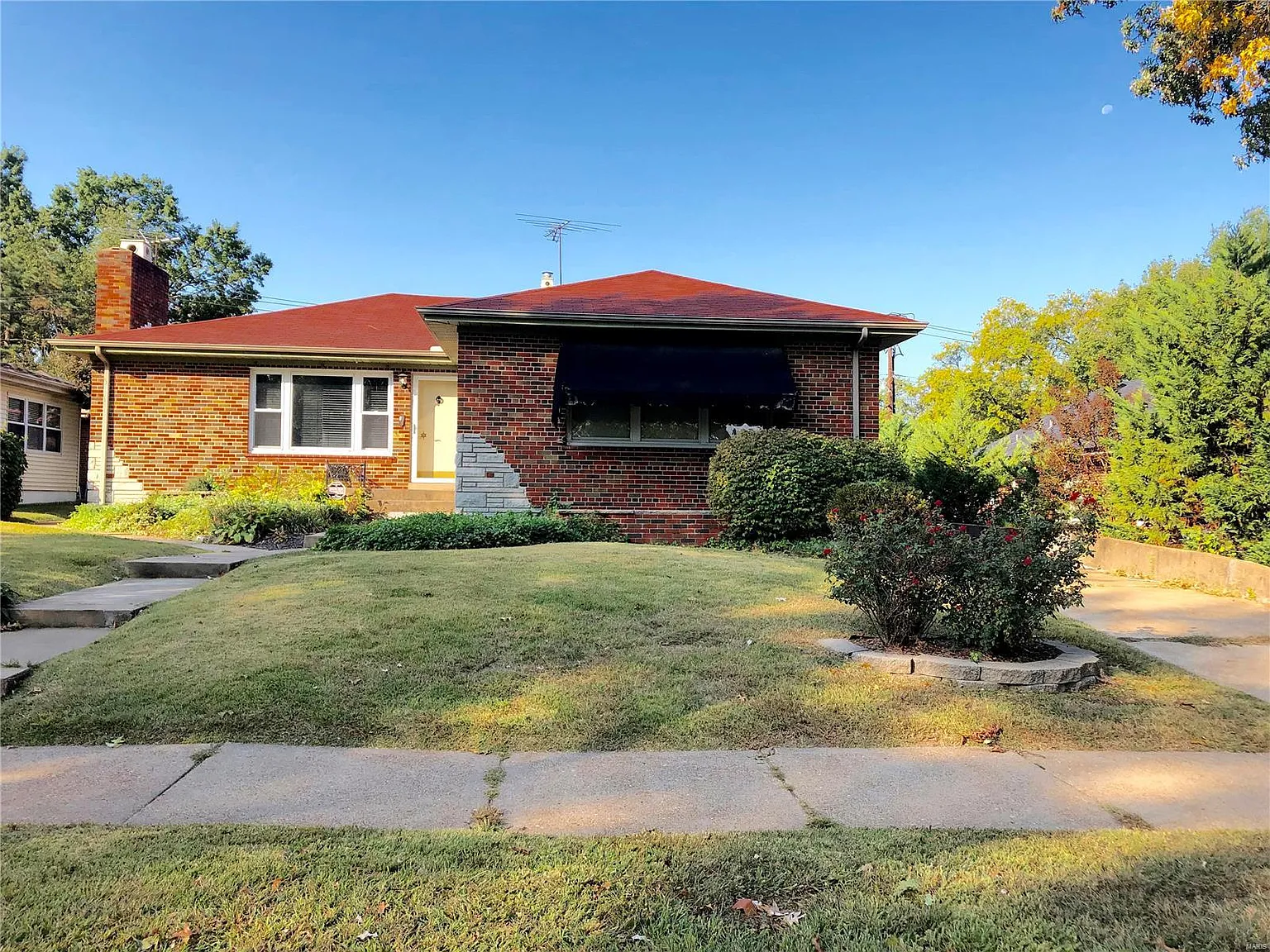 5505 Jamieson Ave photo 1
