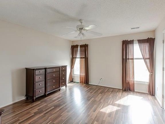 5th image of 13004 Everett Ct