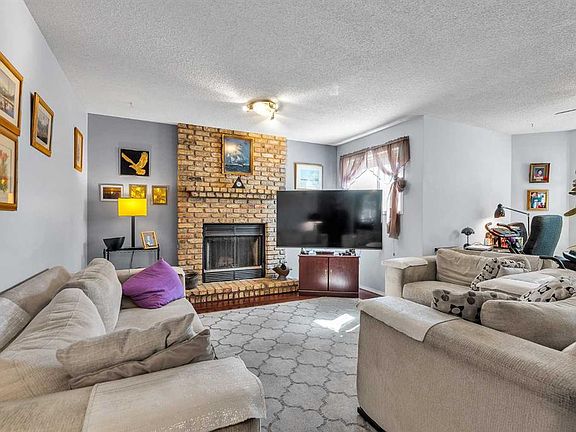 3rd image of 53 NE Shawfield Rd SW