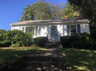 8 Farrar Ave, Worcester, MA 01604