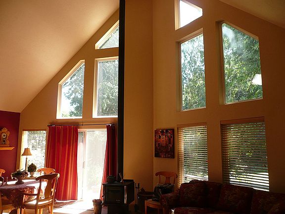 main house "prow"