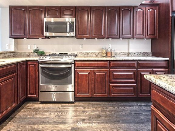 4th image of 10923 NE 41st Dr #6