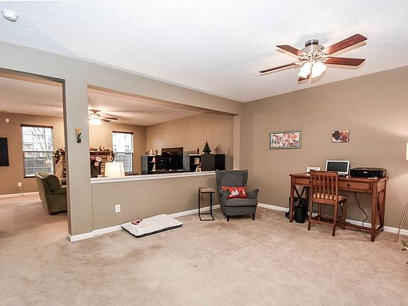 3rd image of 3655 S Glasgow Cir