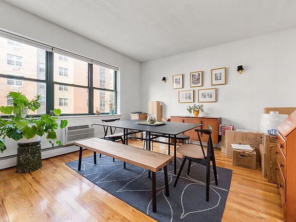 3rd image of 226 W 123rd St APT 2