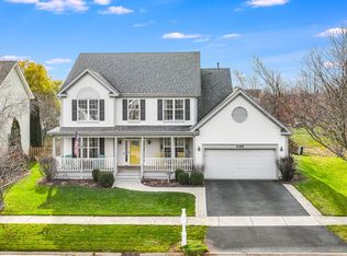 1195 Amaranth Dr, Naperville, IL 60564