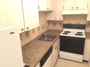 138 Lexington St #2, Auburndale, MA 02466