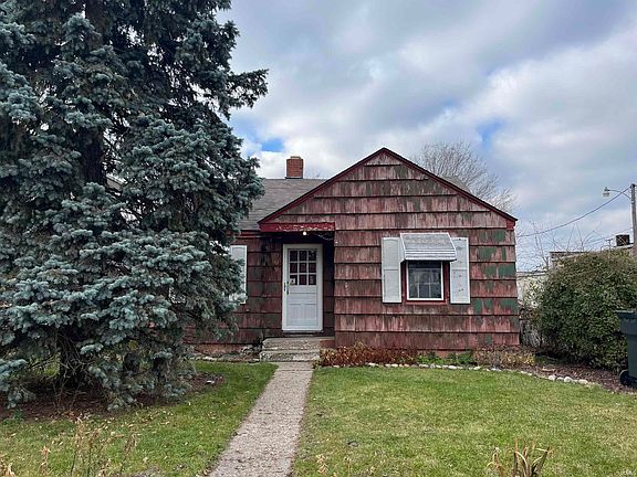 2nd image of 909 Bellevue Ave