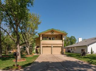 5110 Whittier Oaks Dr, Friendswood, TX 77546