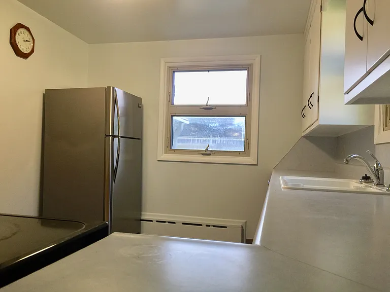 1448 Albany Ave — Photo 7