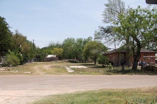 1st image of 643 N 7 1/2 St