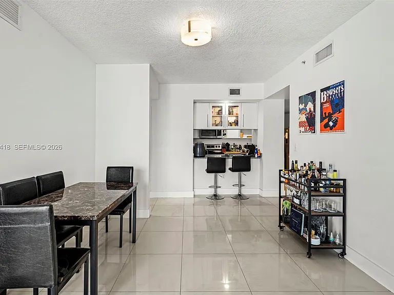 275 NE 18th St #708 — Photo 33